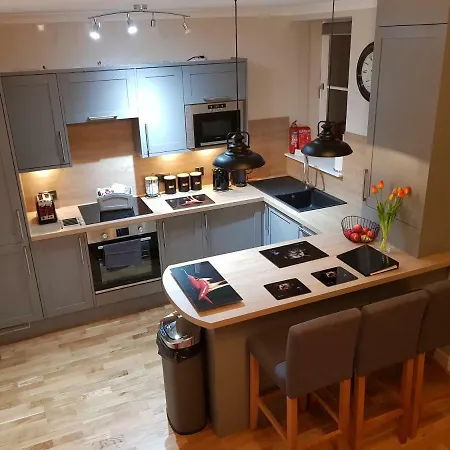 Smart & Cozy Holiday Apartment In The City Centre Inverness Exterior photo