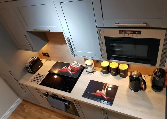 Smart & Cozy Holiday Apartment In The City Centre